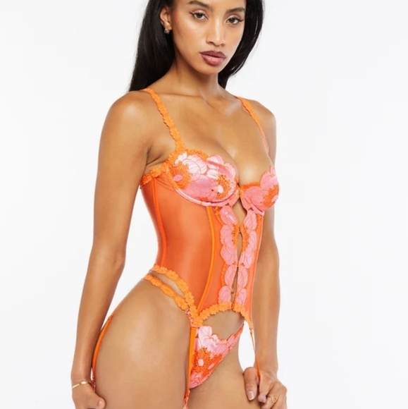 Savage X Fenty Perfect Poppies Lace Bustier - Picture 5 of 16